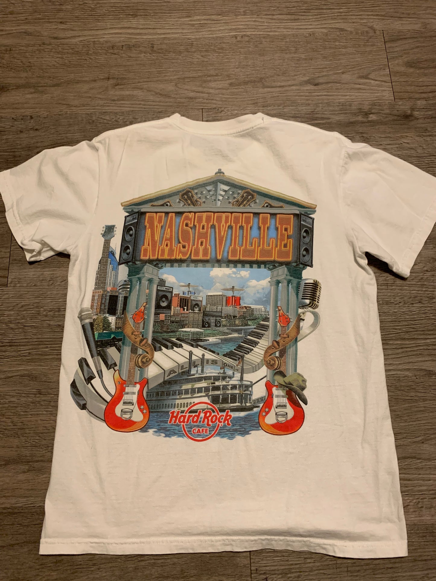 Y2K Nashville Tennessee Hard Rock Cafe Tee Shirt